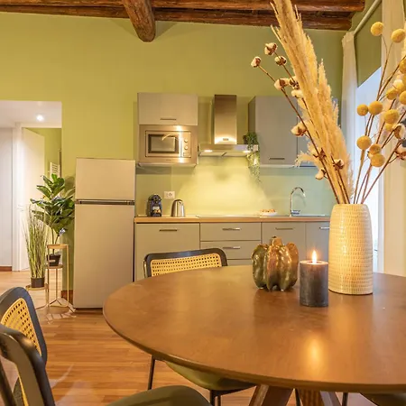 Giada - Charming Apartment At The Imperial Forums-3